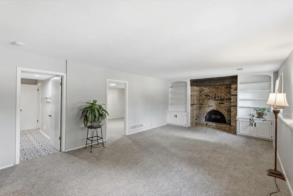 8300 E Brookhollow Wichita KS 67206