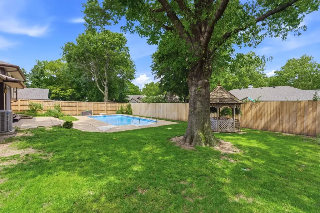 8300 E Brookhollow Wichita KS 67206