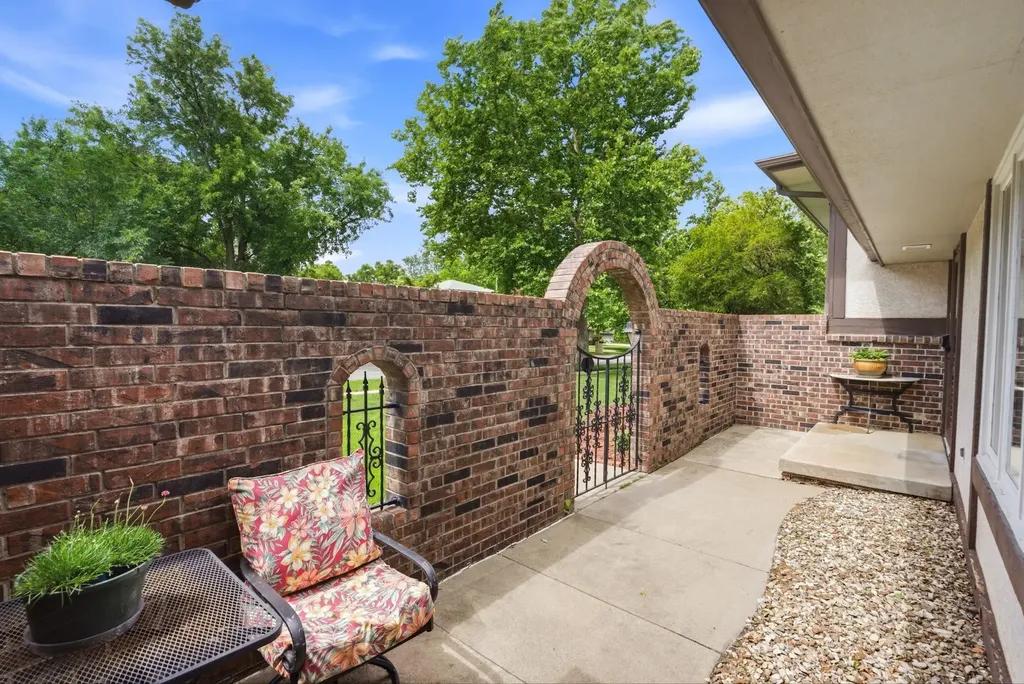 8300 E Brookhollow Wichita KS 67206