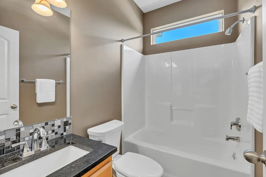 729 N Crest Ridge Wichita KS 67230