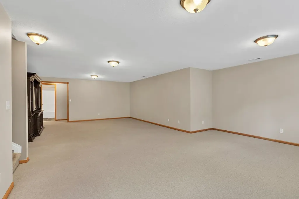 729 N Crest Ridge Wichita KS 67230