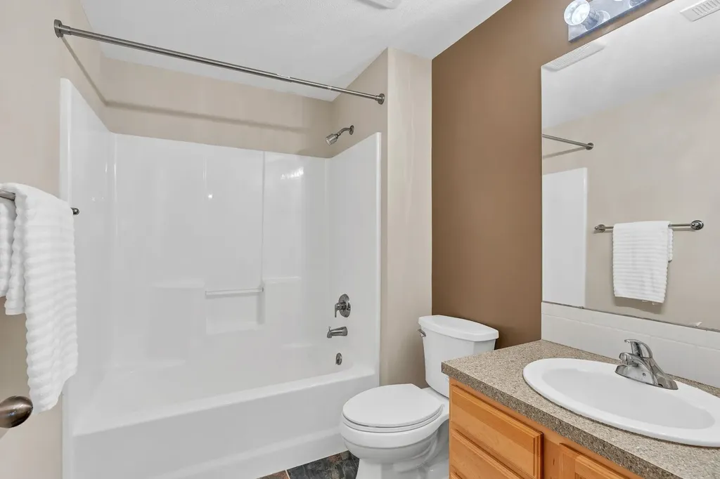 729 N Crest Ridge Wichita KS 67230