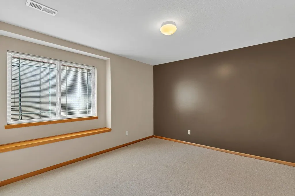 729 N Crest Ridge Wichita KS 67230