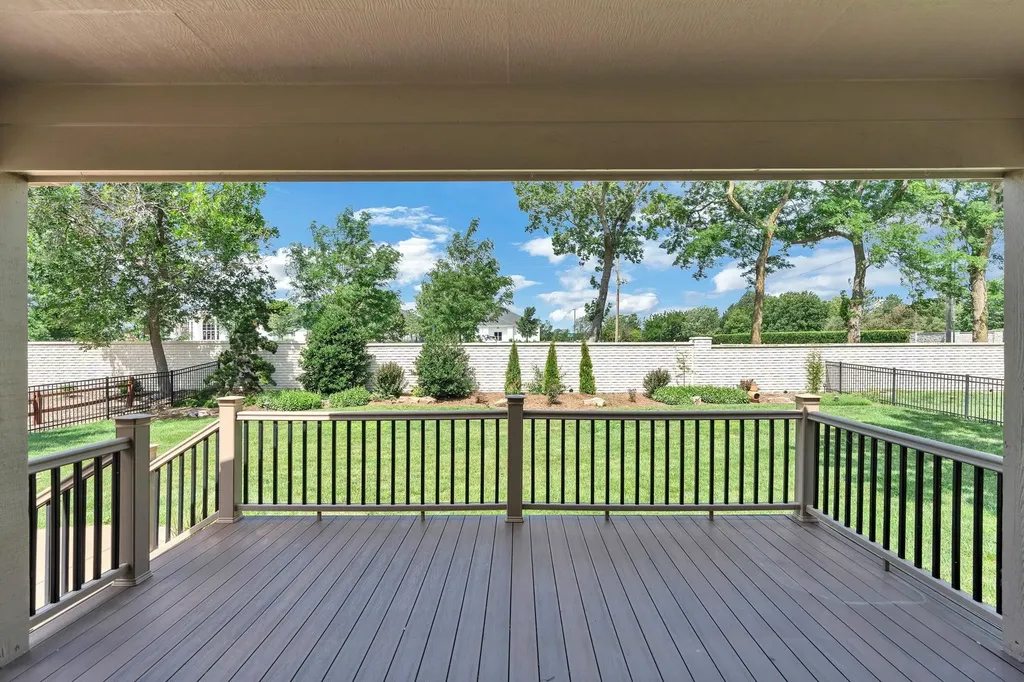 729 N Crest Ridge Wichita KS 67230