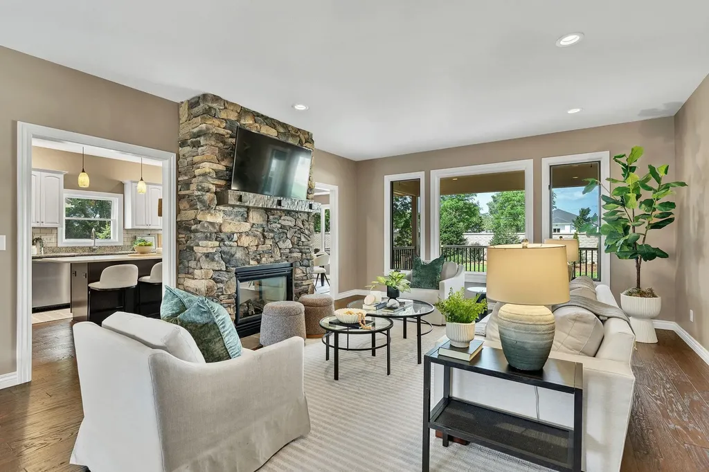 729 N Crest Ridge Wichita KS 67230