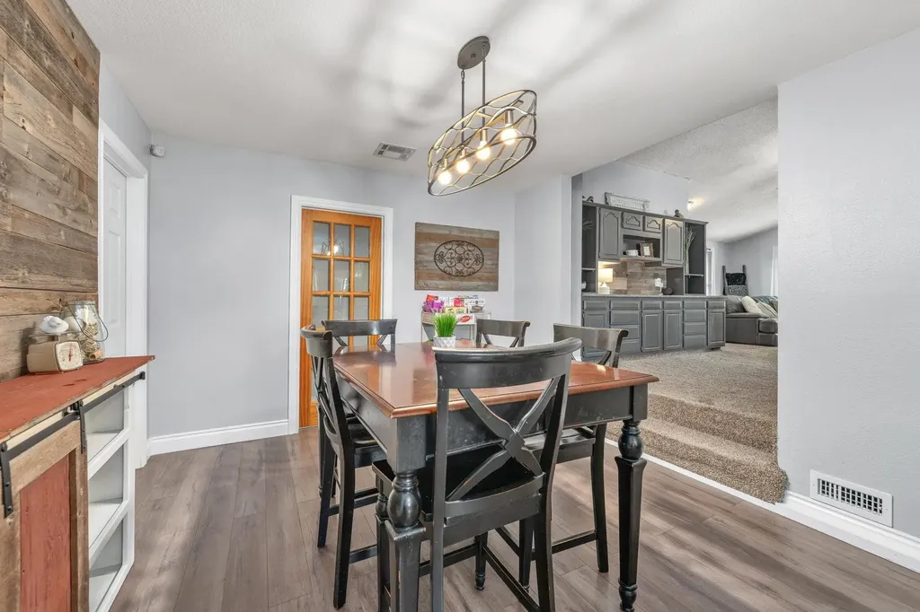6017 W 73rd Street S Haysville KS 67060