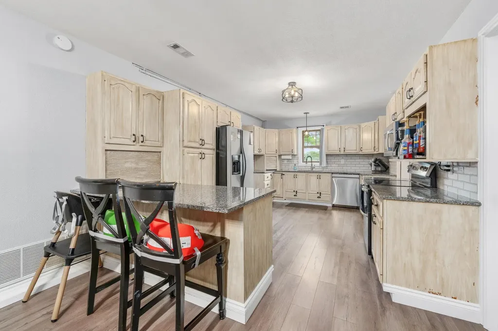 6017 W 73rd Street S Haysville KS 67060