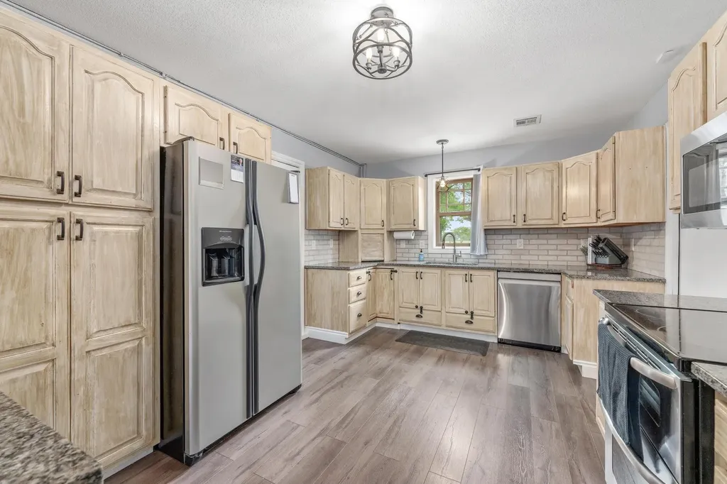 6017 W 73rd Street S Haysville KS 67060