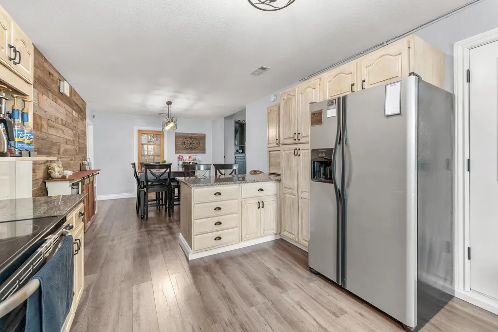 6017 W 73rd Street S Haysville KS 67060