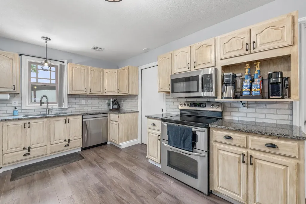 6017 W 73rd Street S Haysville KS 67060