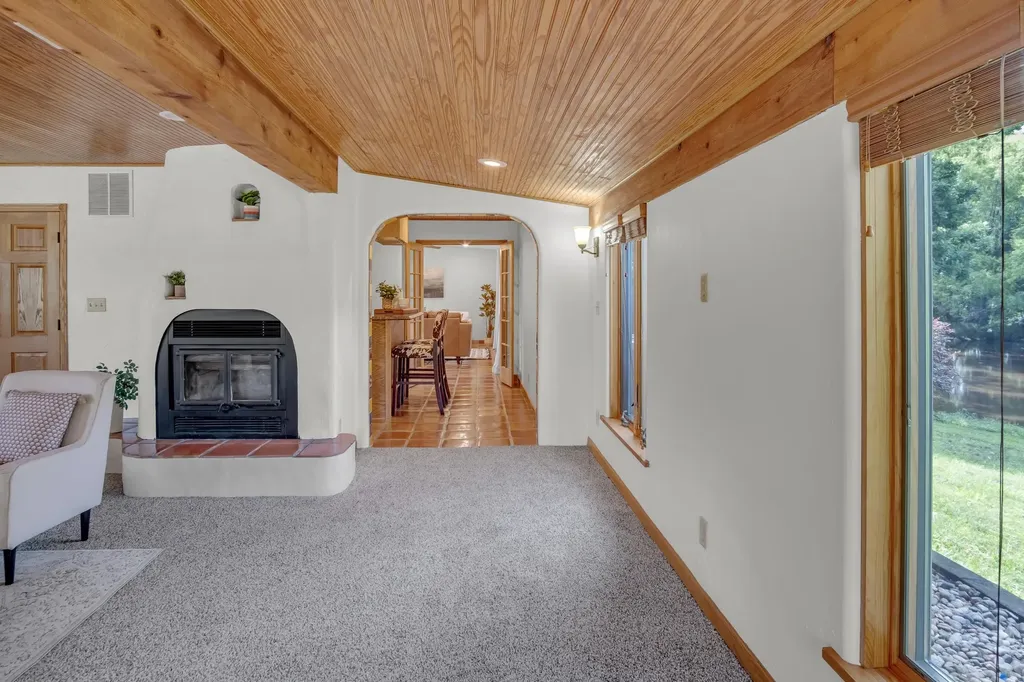 532 N Rock Road Newton KS 67114