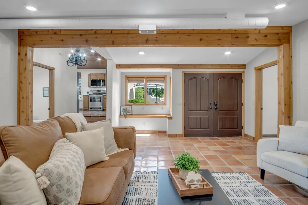 532 N Rock Road Newton KS 67114