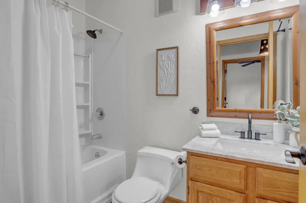 532 N Rock Road Newton KS 67114