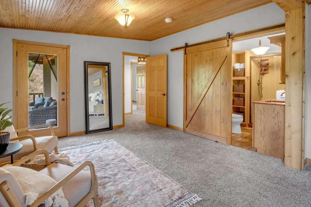 532 N Rock Road Newton KS 67114