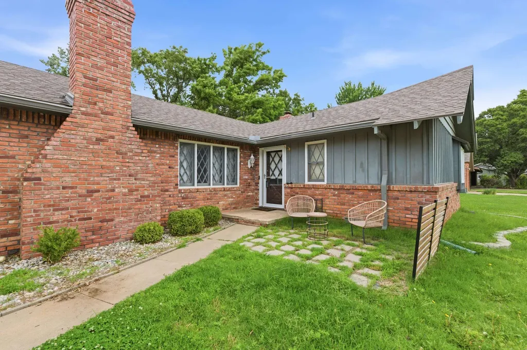 2805 N Richmond Avenue Wichita KS 67204
