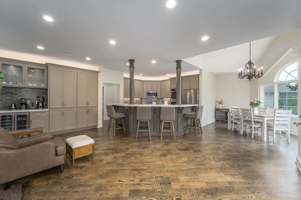 116 N Rainbow Lake Road Wichita KS 67235