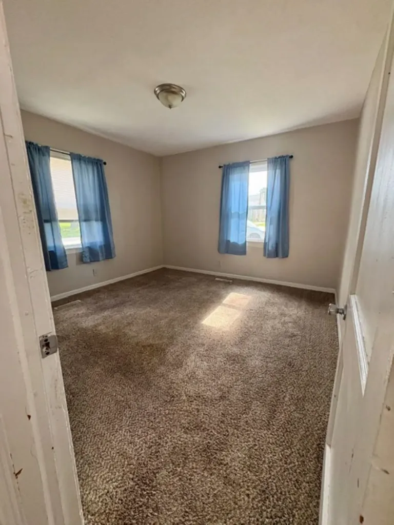 1416 N Henry Street Augusta KS 67010