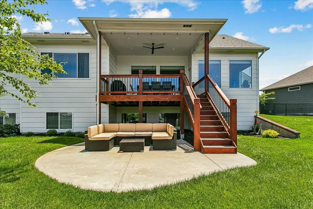 2407 N Lakeside Circle Andover KS 67002