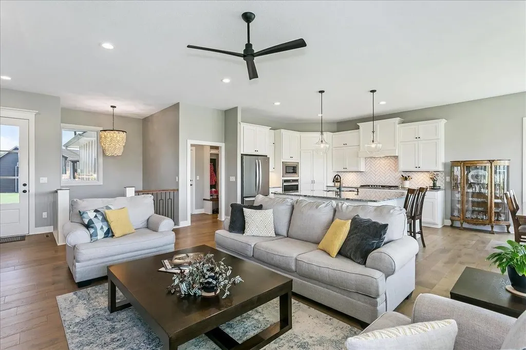 2407 N Lakeside Circle Andover KS 67002