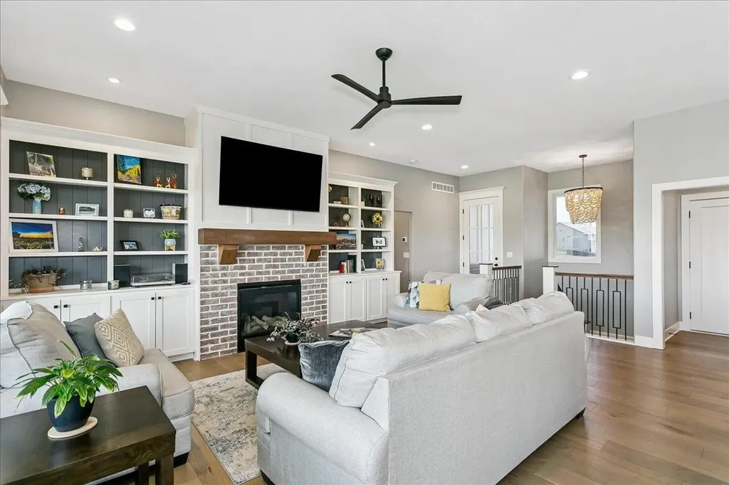 2407 N Lakeside Circle Andover KS 67002