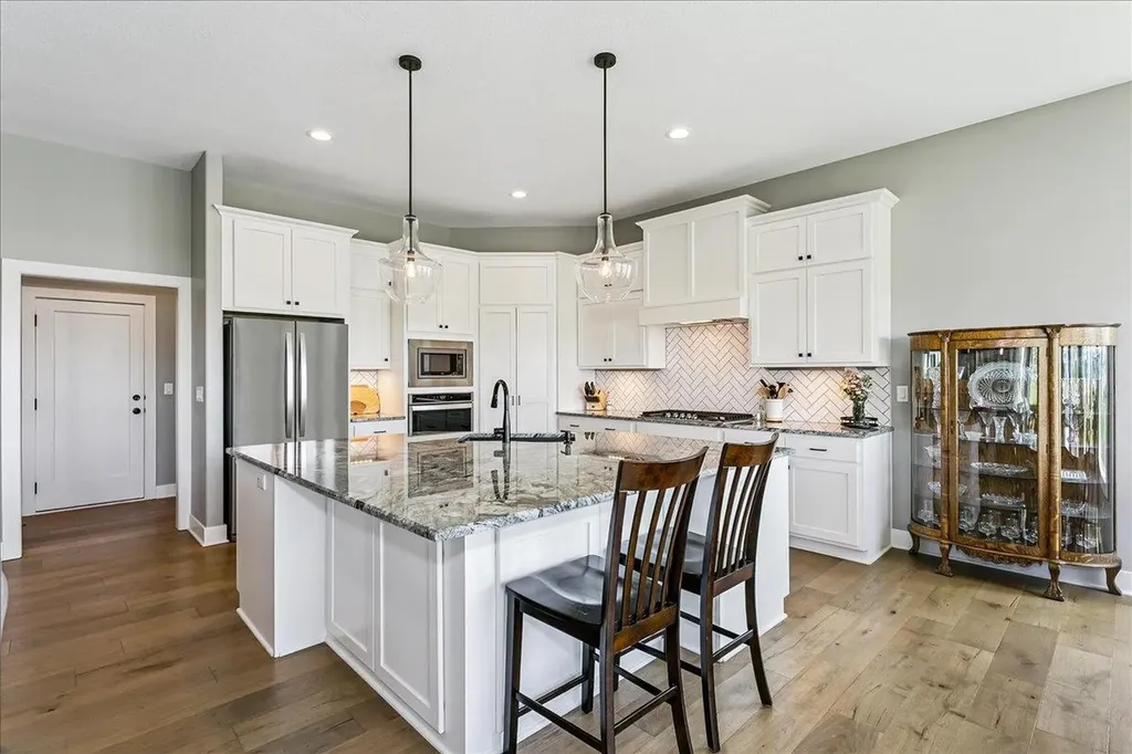 2407 N Lakeside Circle Andover KS 67002