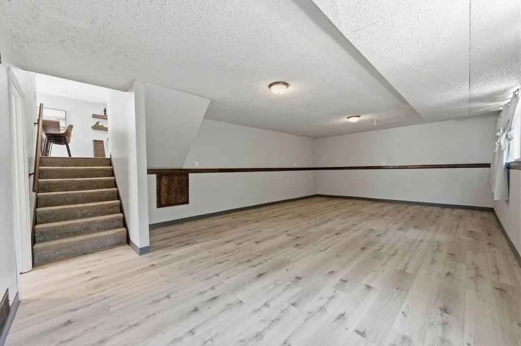 1921 N Gow Street Wichita KS 67203