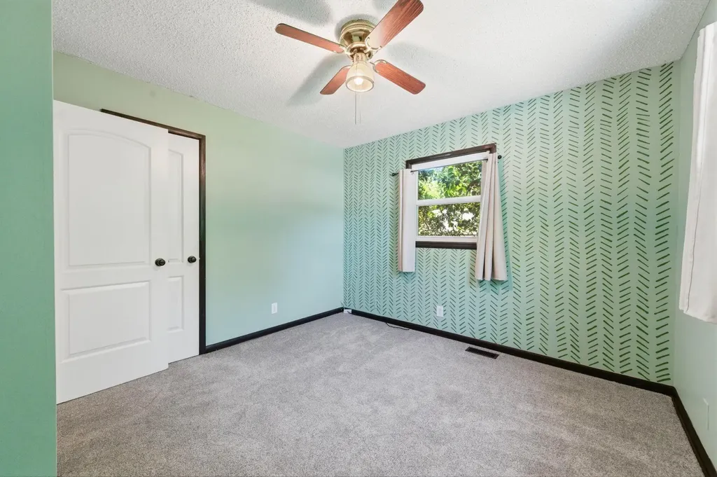 1921 N Gow Street Wichita KS 67203