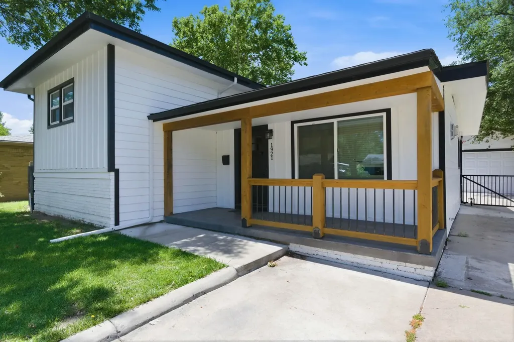 1921 N Gow Street Wichita KS 67203