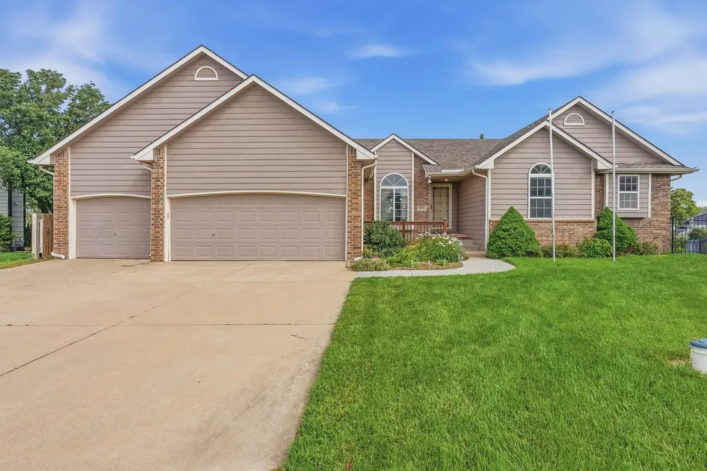 1835 S Covington Court Wichita KS 67209