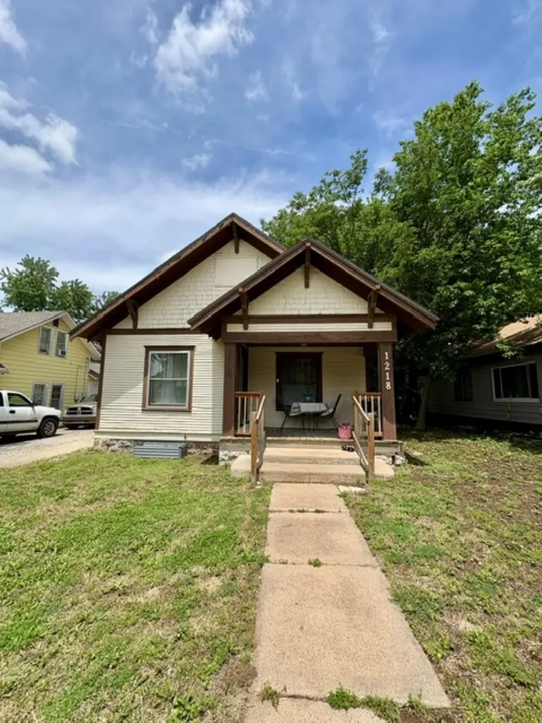 1218 W Central Avenue El Dorado KS 67042
