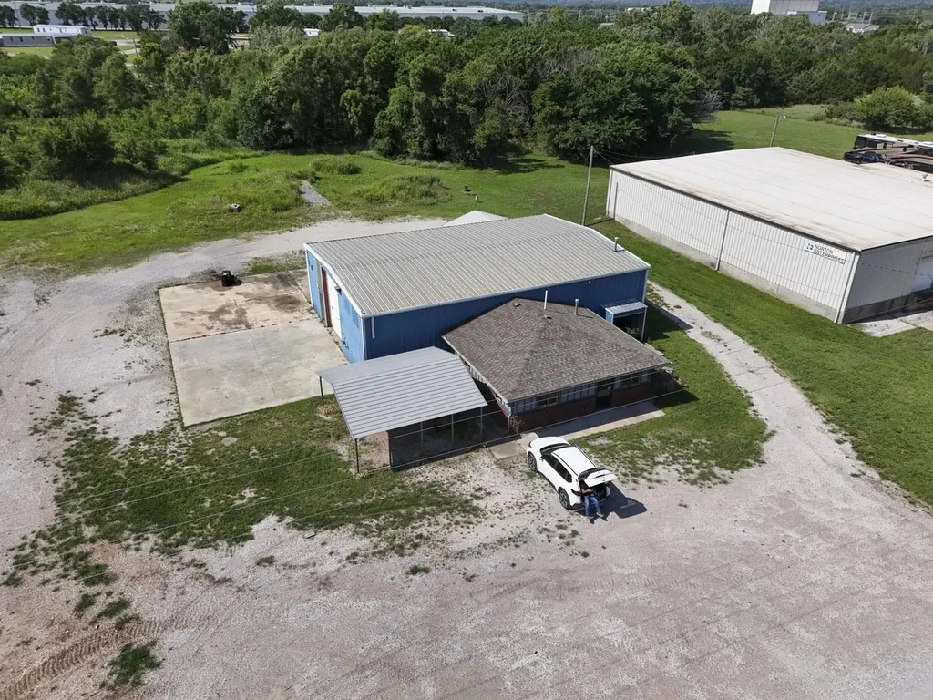 3315 E Central Winfield KS 67156