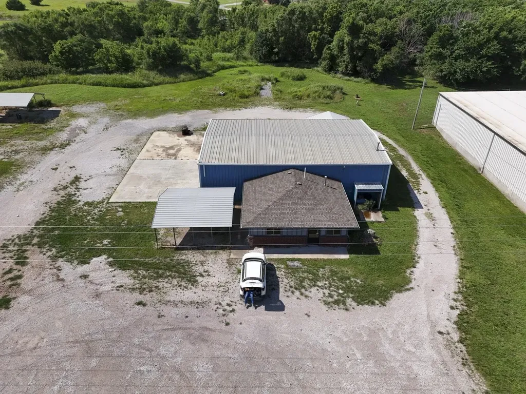 3315 E Central Winfield KS 67156