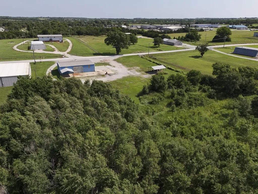 3315 E Central Winfield KS 67156