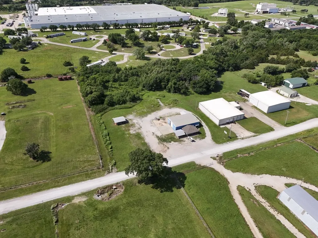 3315 E Central Winfield KS 67156