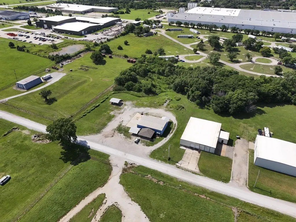 3315 E Central Winfield KS 67156