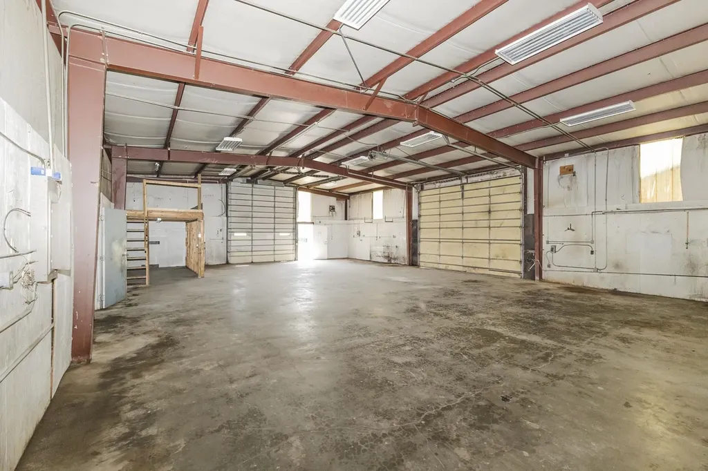 3315 E Central Winfield KS 67156