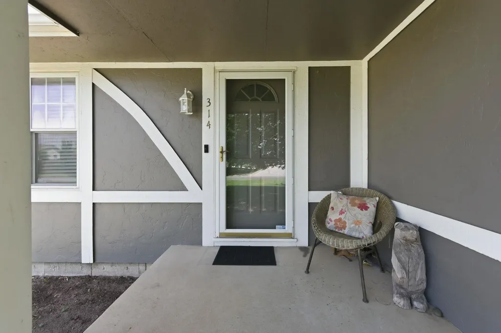 314 N Ellson Street Wichita KS 67206