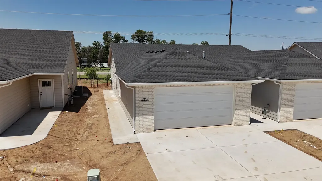 5312 W Rolly Street Wichita KS 67215