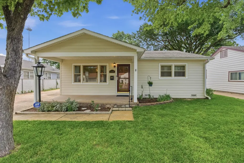 2908 S Millwood Wichita KS 67217