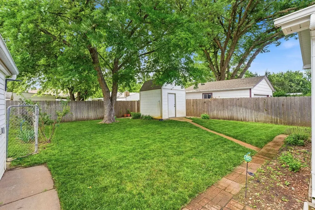 2908 S Millwood Wichita KS 67217
