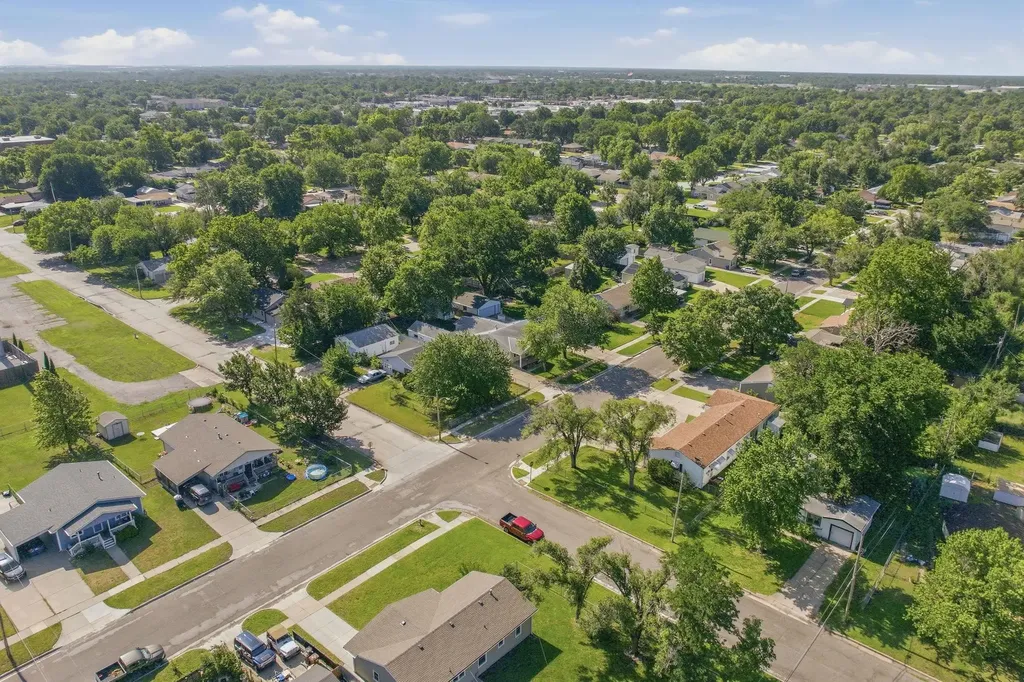 2908 S Millwood Wichita KS 67217