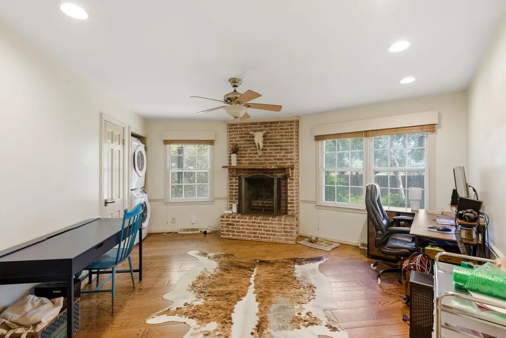 102 S Bonnie Brae Wichita KS 67207