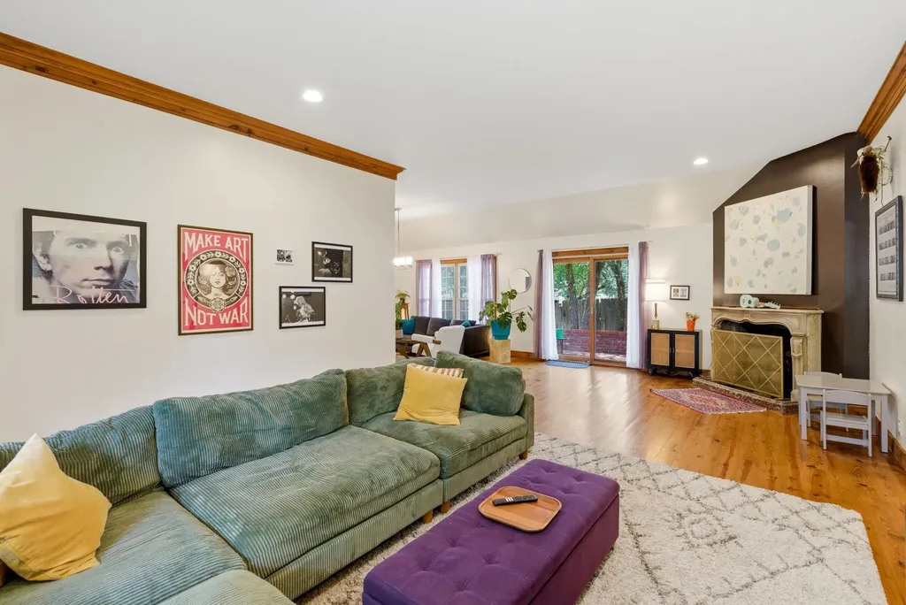 102 S Bonnie Brae Wichita KS 67207