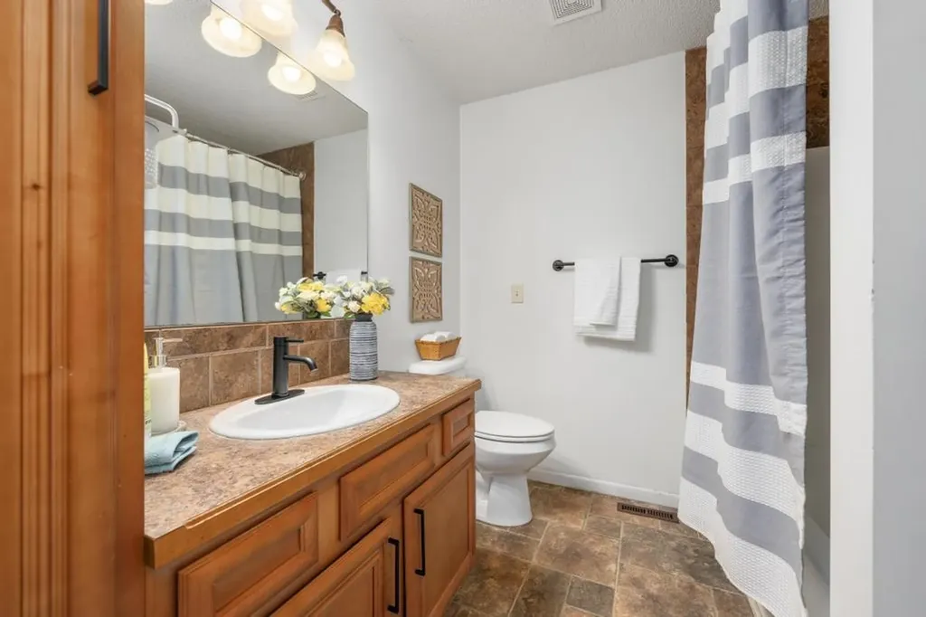 502 W 56th Wichita KS 67217