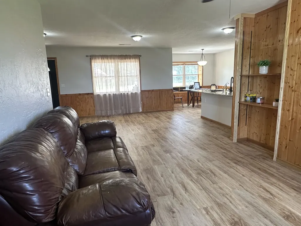 1476 SE Grant Road El Dorado KS 67402
