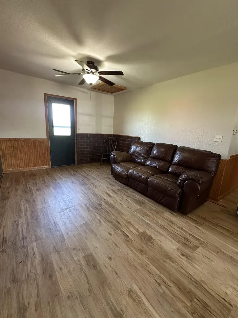 1476 SE Grant Road El Dorado KS 67402
