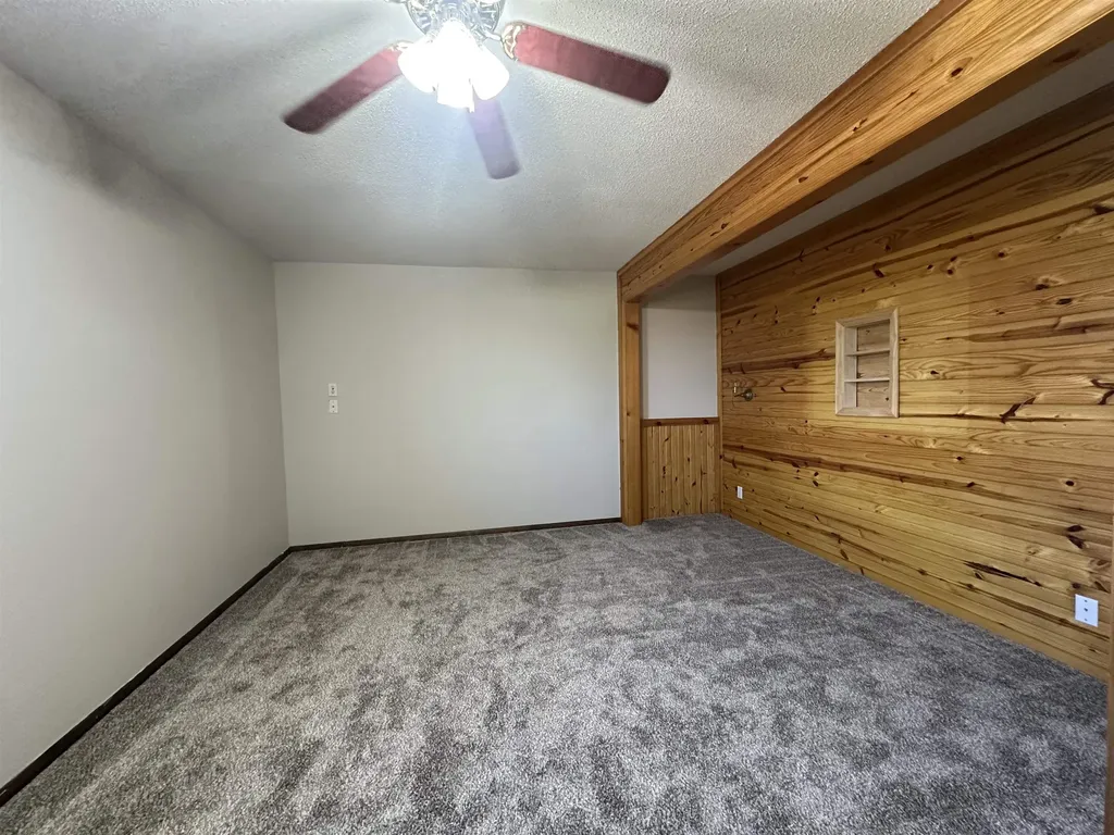 1476 SE Grant Road El Dorado KS 67402