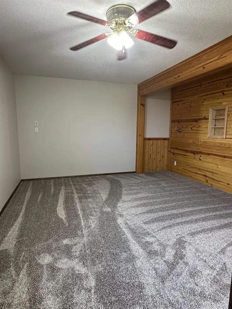 1476 SE Grant Road El Dorado KS 67402