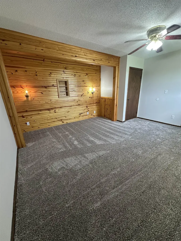 1476 SE Grant Road El Dorado KS 67402