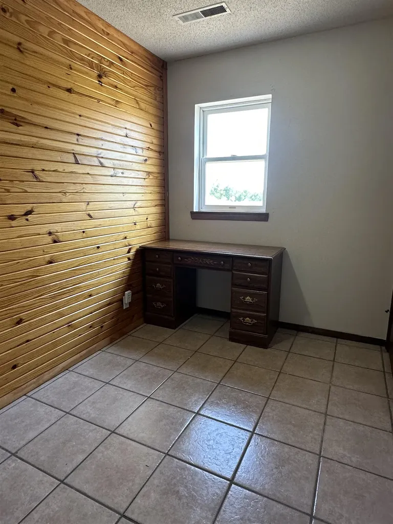 1476 SE Grant Road El Dorado KS 67402